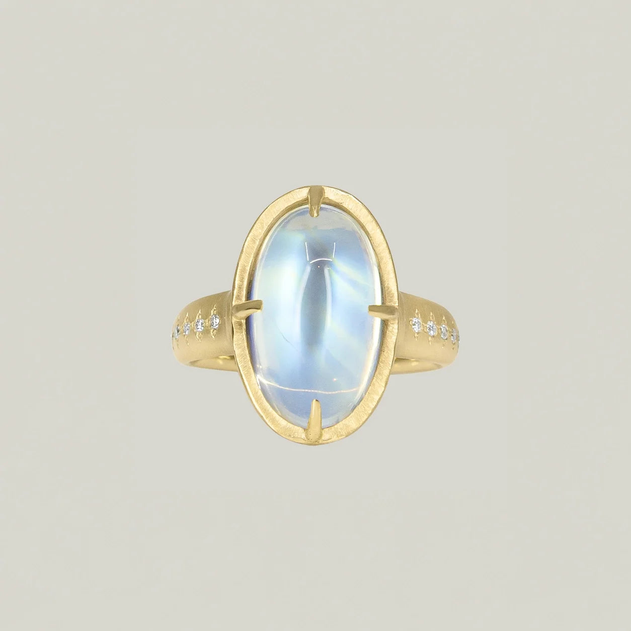 Verjüngter Oval Moonstone Ring