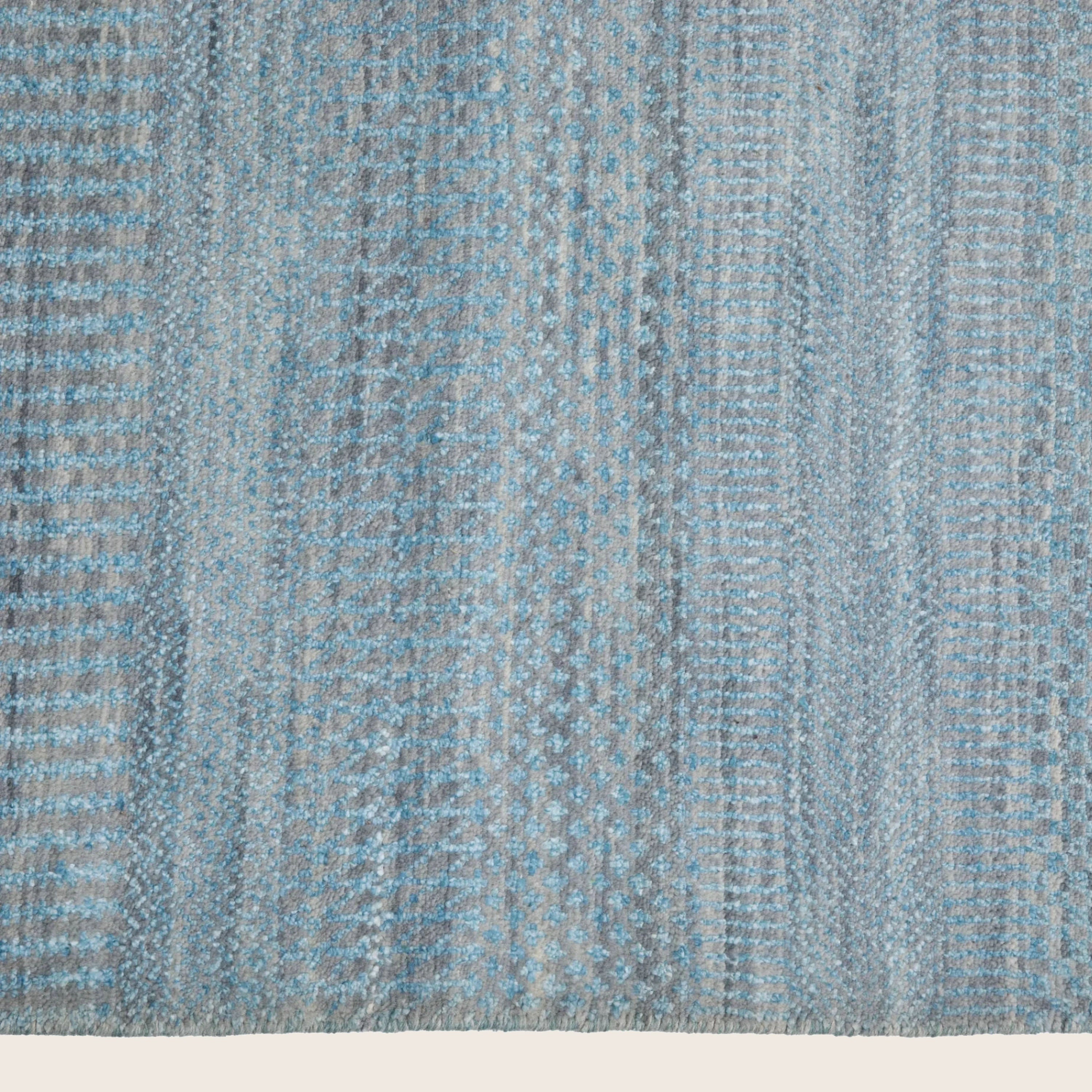 Hellblau Übergangs Indo Savannah Teppich aus Wolle und Kunstseide - 6'1' x 9'4'