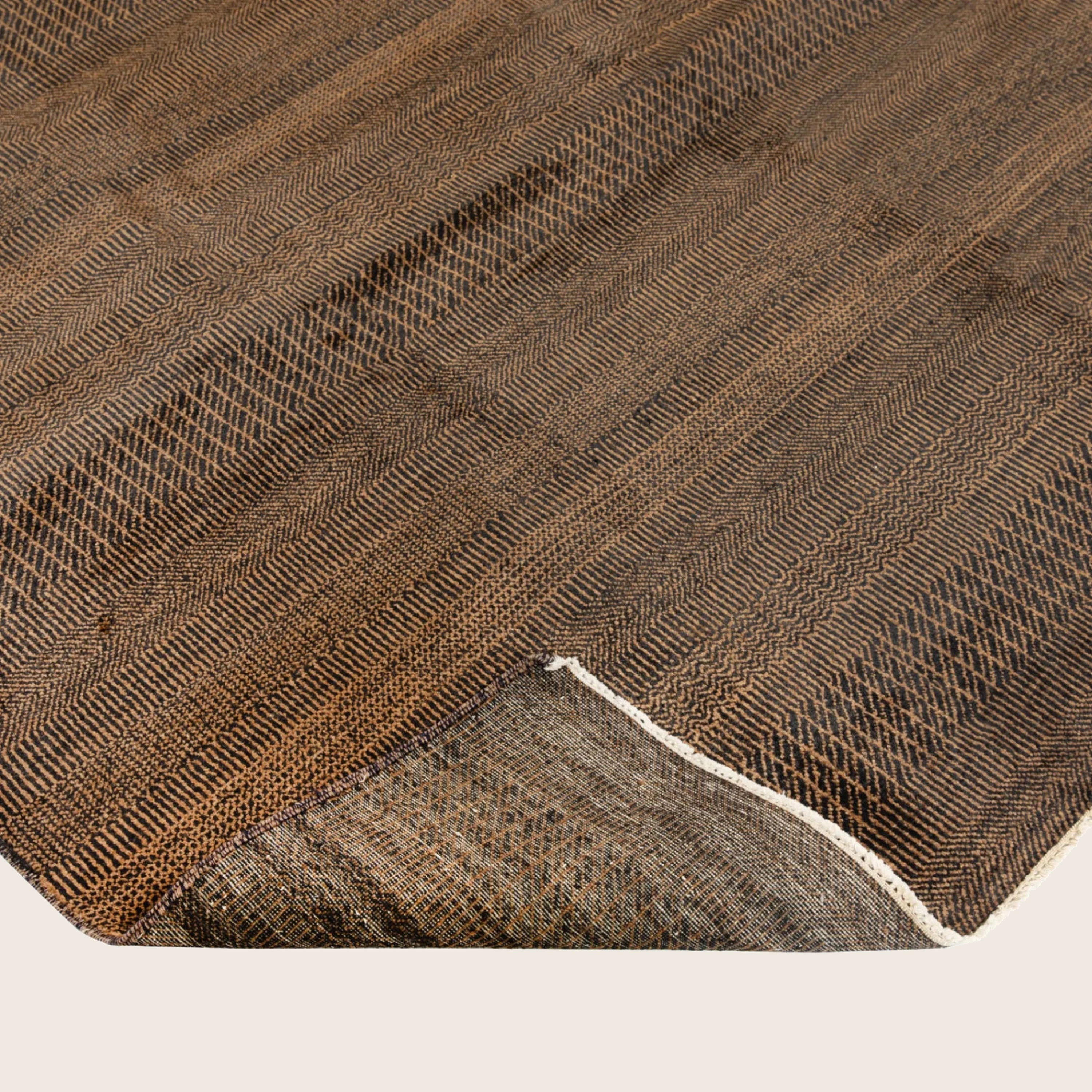 Dark Braun Textured Indo Savannah Teppich aus Wolle und Kunstseide - 8'1' x 10'1'