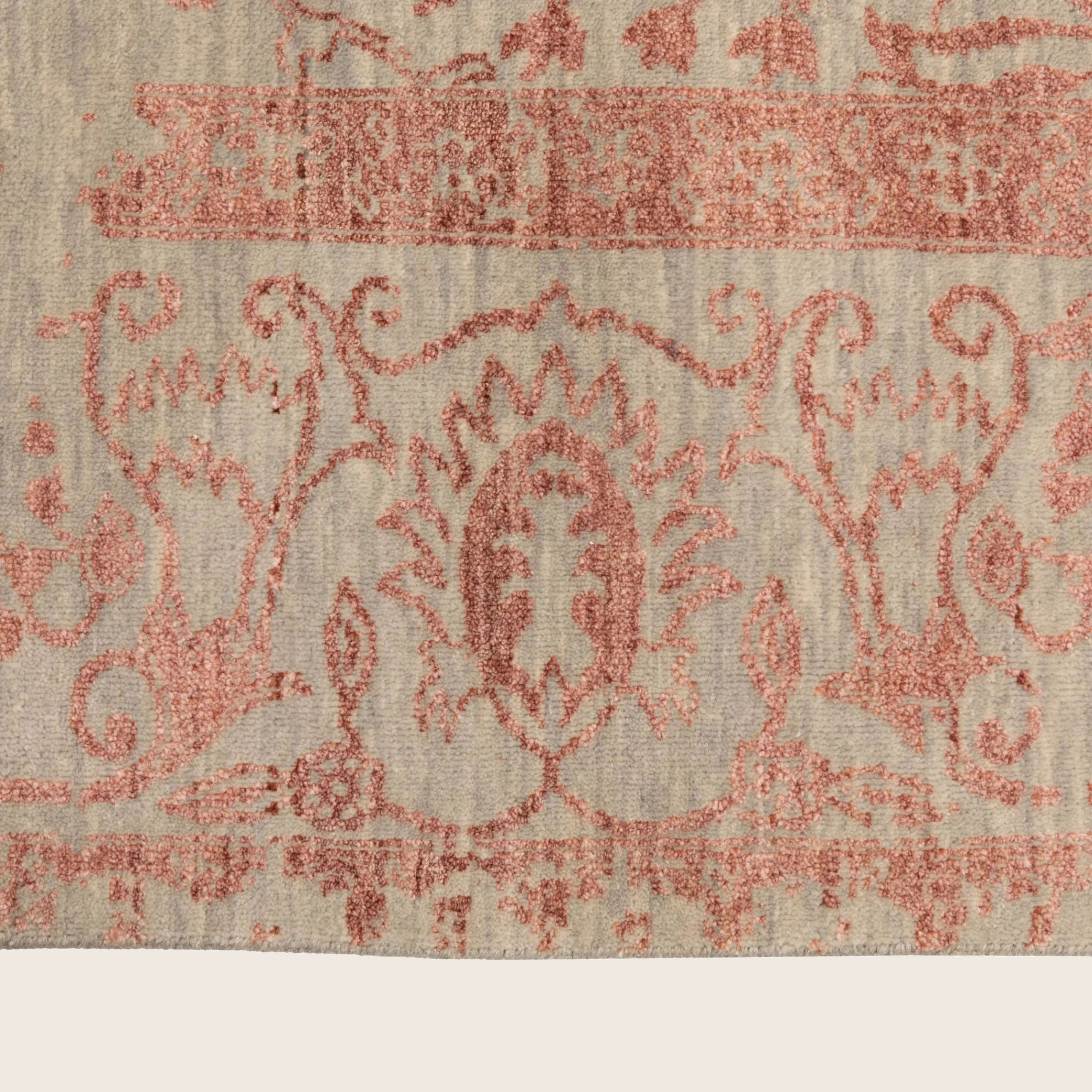 Pfirsich Traditioneller Indo Ikat Teppich aus Wolle und Kunstseide - 9' x 12'3'