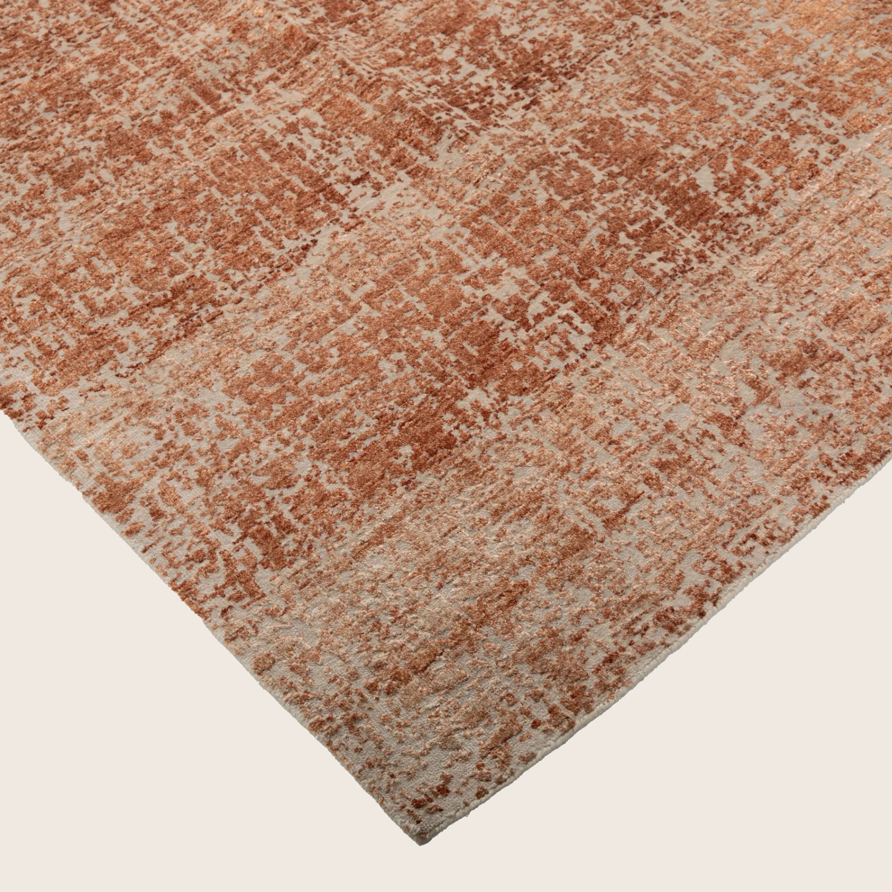 Rust Textured Indo Ikat Teppich aus Wolle und Kunstseide - 8' x 9'1