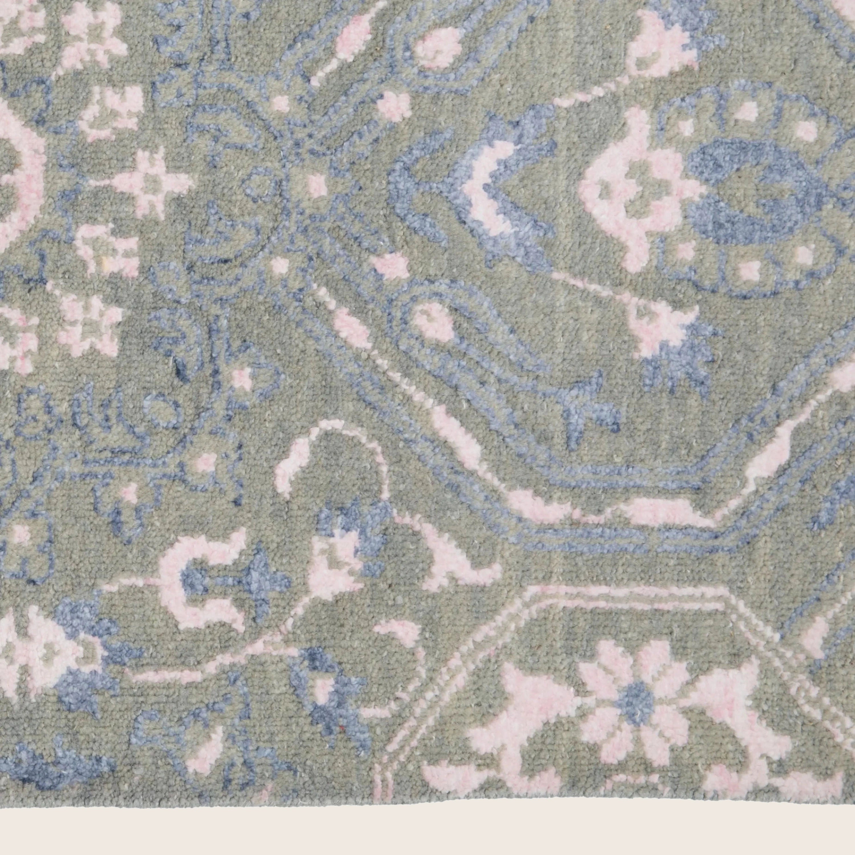 Graublauer Übergangs-Indo-Ikat-Wolle-Kunst-Seidenblende-Teppich - 9'2' x 12'1''