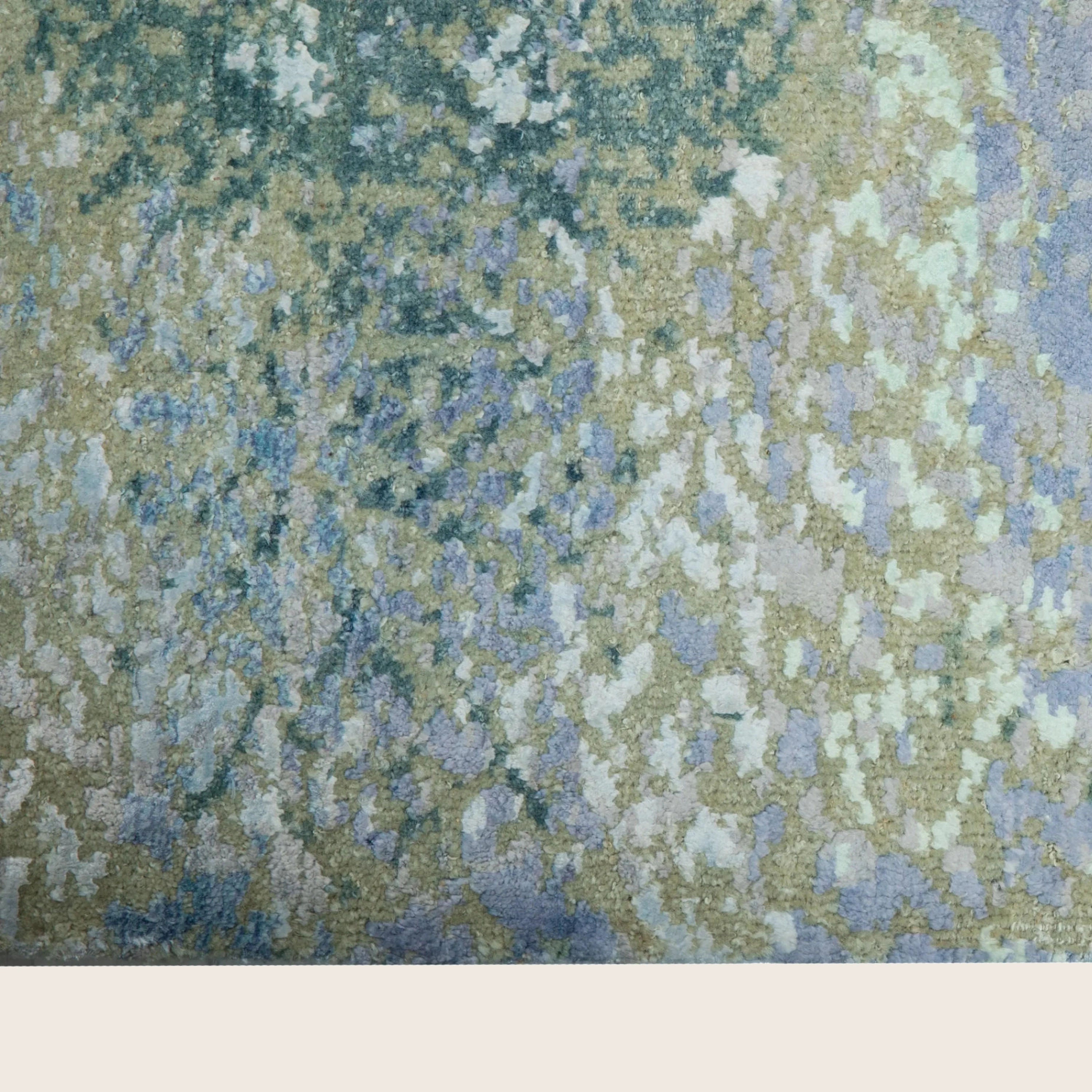Blaugrüner Übergangs-Indo Ikat Teppich aus Wolle und Kunstseide - 8' x 10'2'