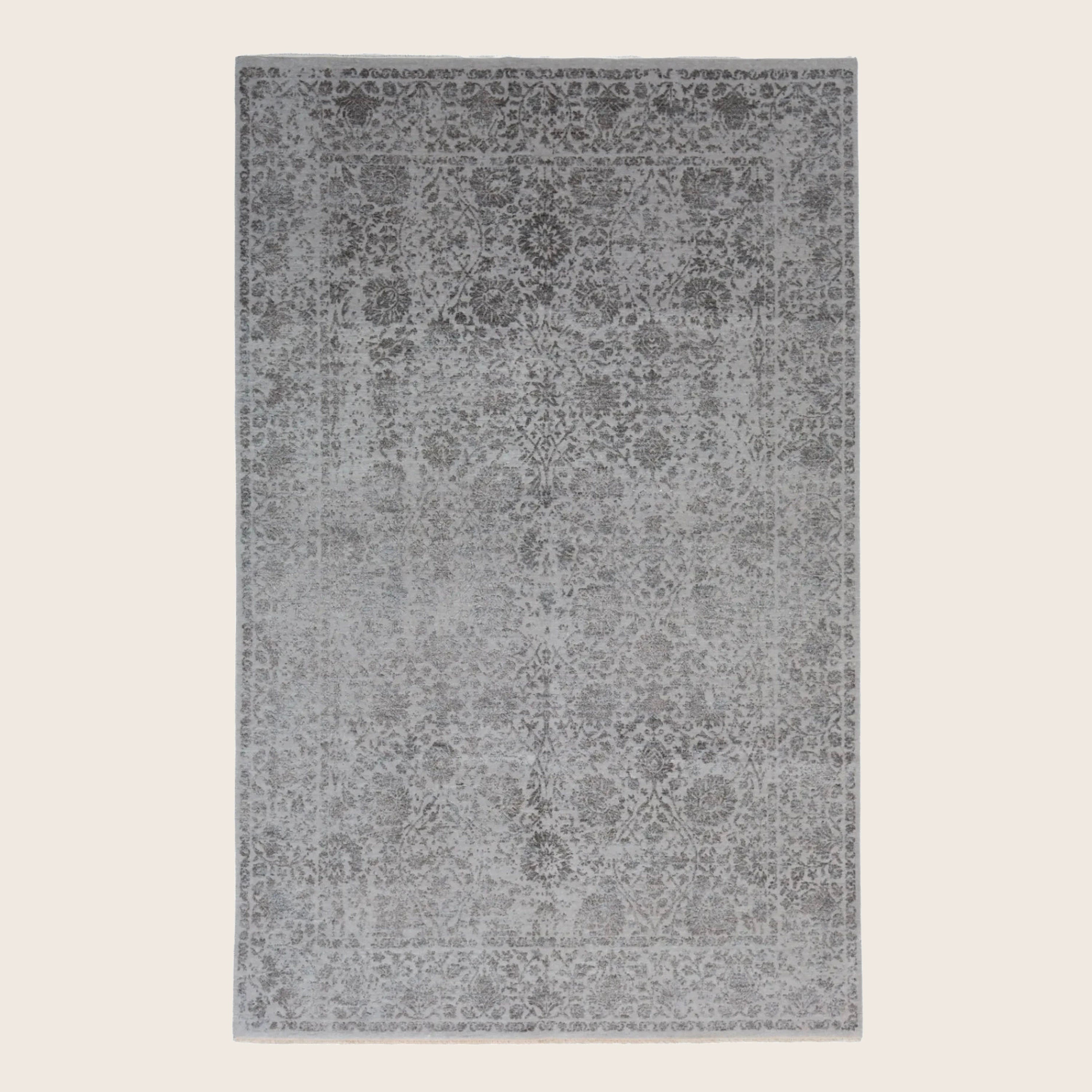 Grauer traditioneller Indo Ikat Teppich aus Wolle und Kunstseide - 6'1' x 9''
