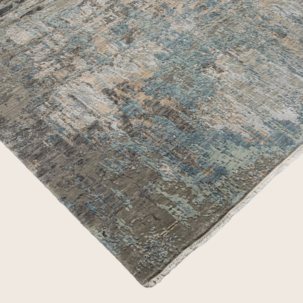 Blau Grau Zeitgenössischer Indo Ikat Teppich aus Wolle und Kunstseide - 6'2' x 9''
