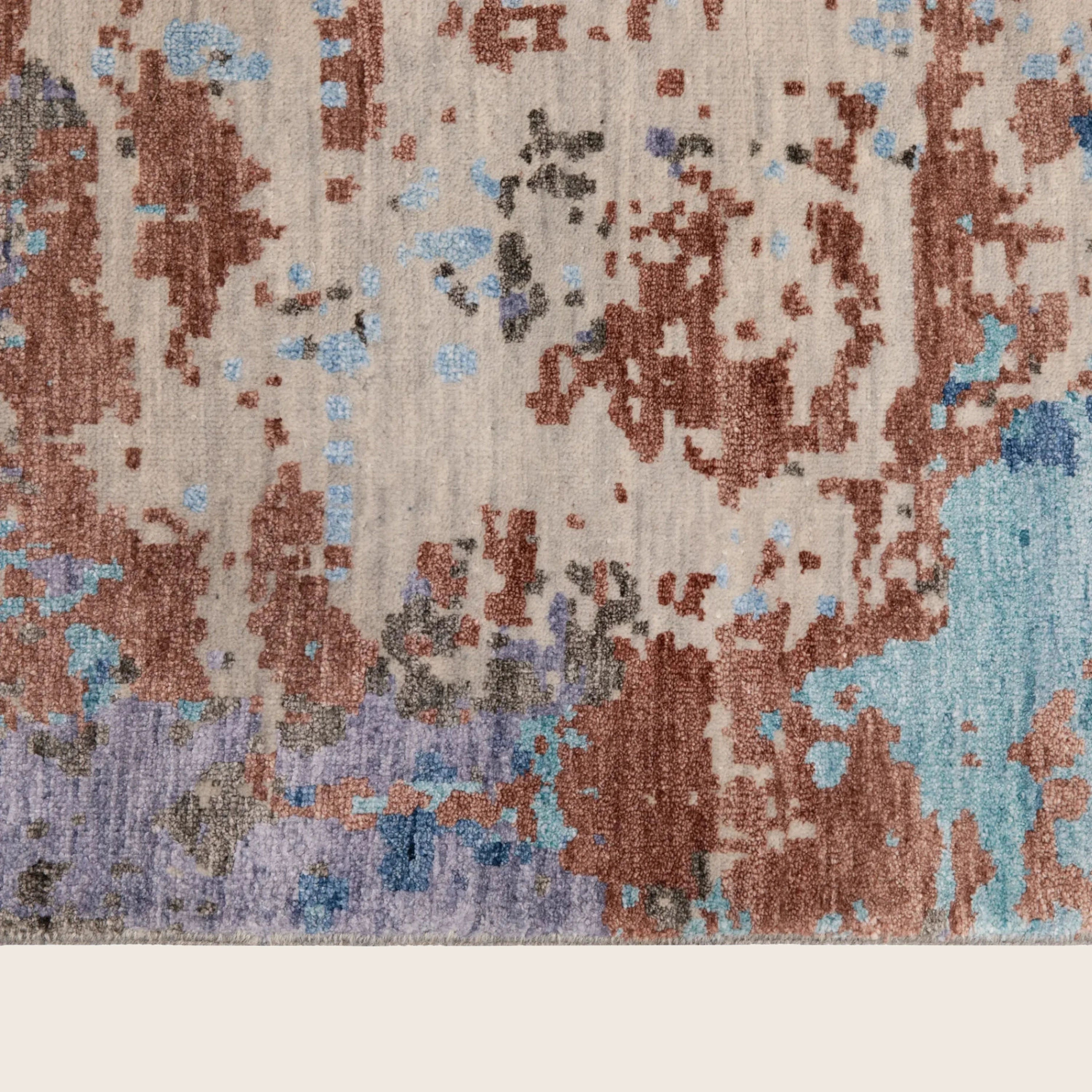 Mehrfarbiger zeitgenössischer Indo Ikat Teppich aus Wolle und Kunstseide - 7'1 x 10'