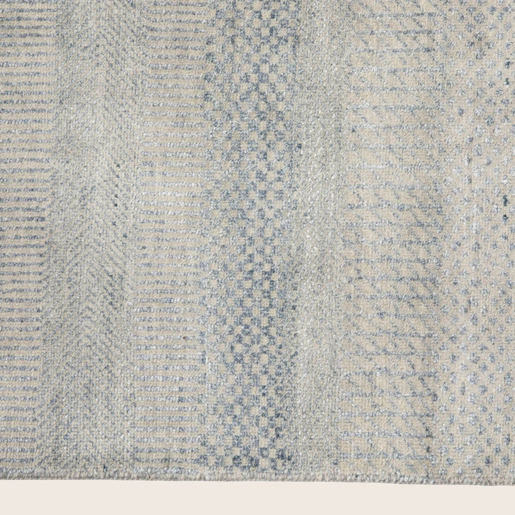 Graublauer Übergangs-Indo Savannah Wollkunst-Seidenblende-Teppich - 6' x 9'5'