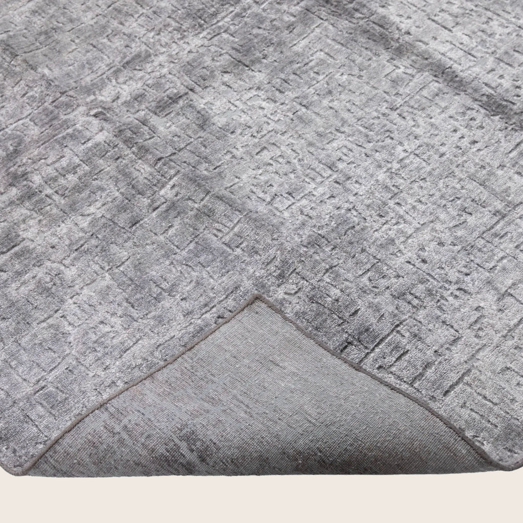Silber Texturierte Indo Ikat Teppich aus Wolle und Kunstseide - 7'8' x 10'1'