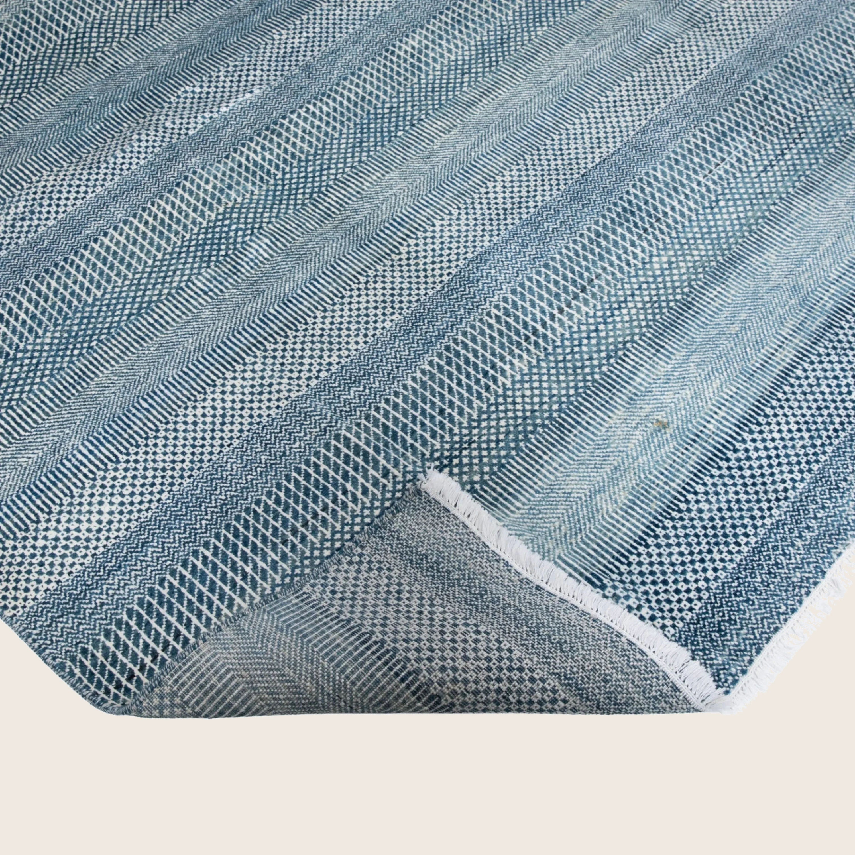 Blaue Übergangs Indo Savannah Wolle Seidenmischung Teppich - 8'1 x 12'