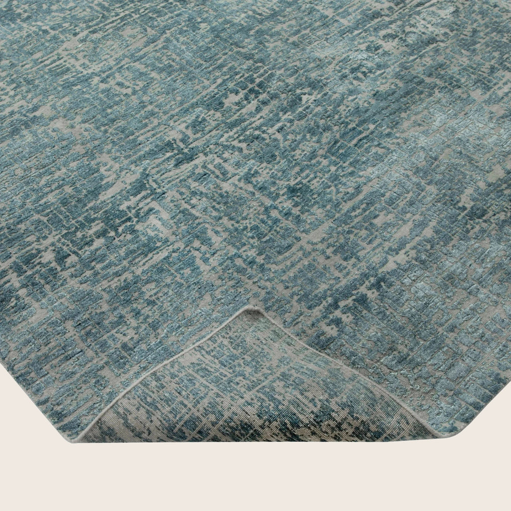 Denim Textured Indo Ikat Teppich aus Wolle und Kunstseide - 8'1' x 10'1'