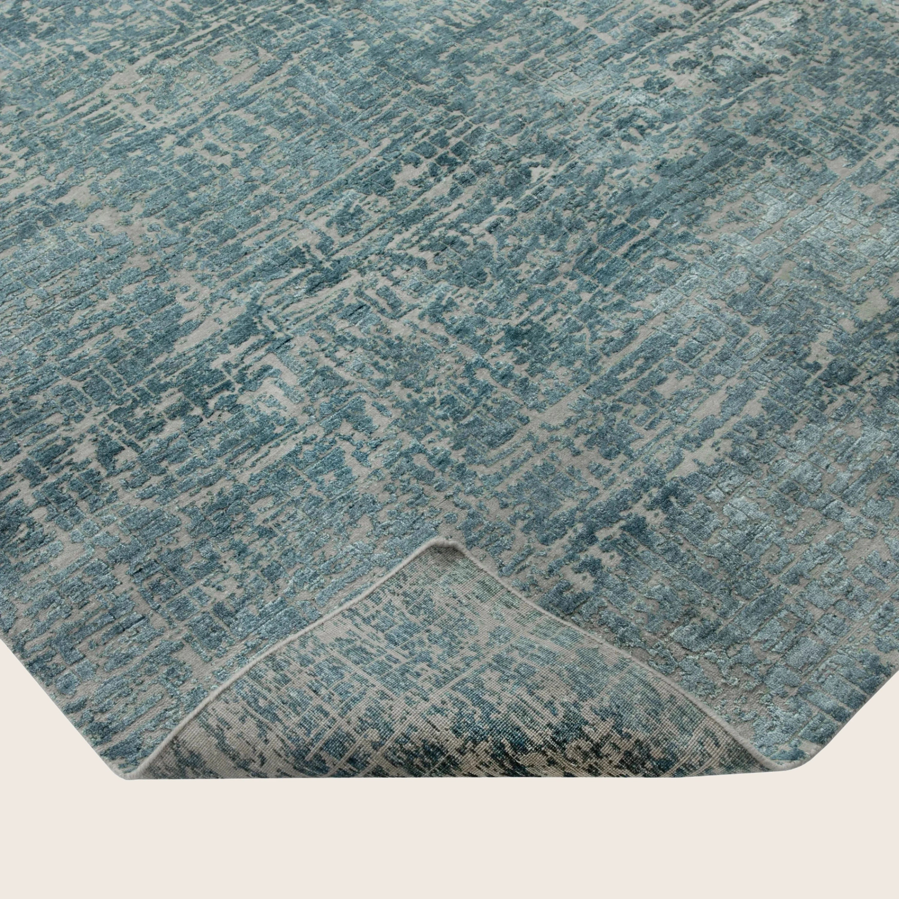 Denim Textured Indo Ikat Teppich aus Wolle und Kunstseide - 8'1' x 10'1'