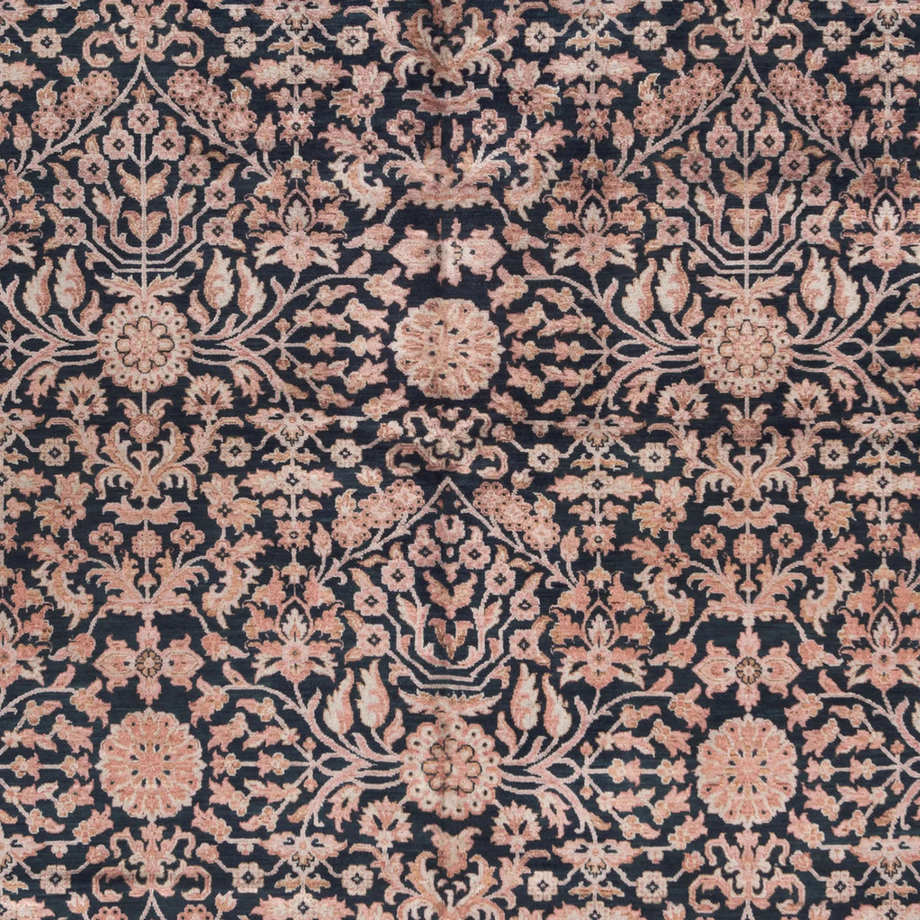 Hellrosa Übergangs Indo Ikat Teppich aus Wolle und Kunstseide - 6' x 8'1