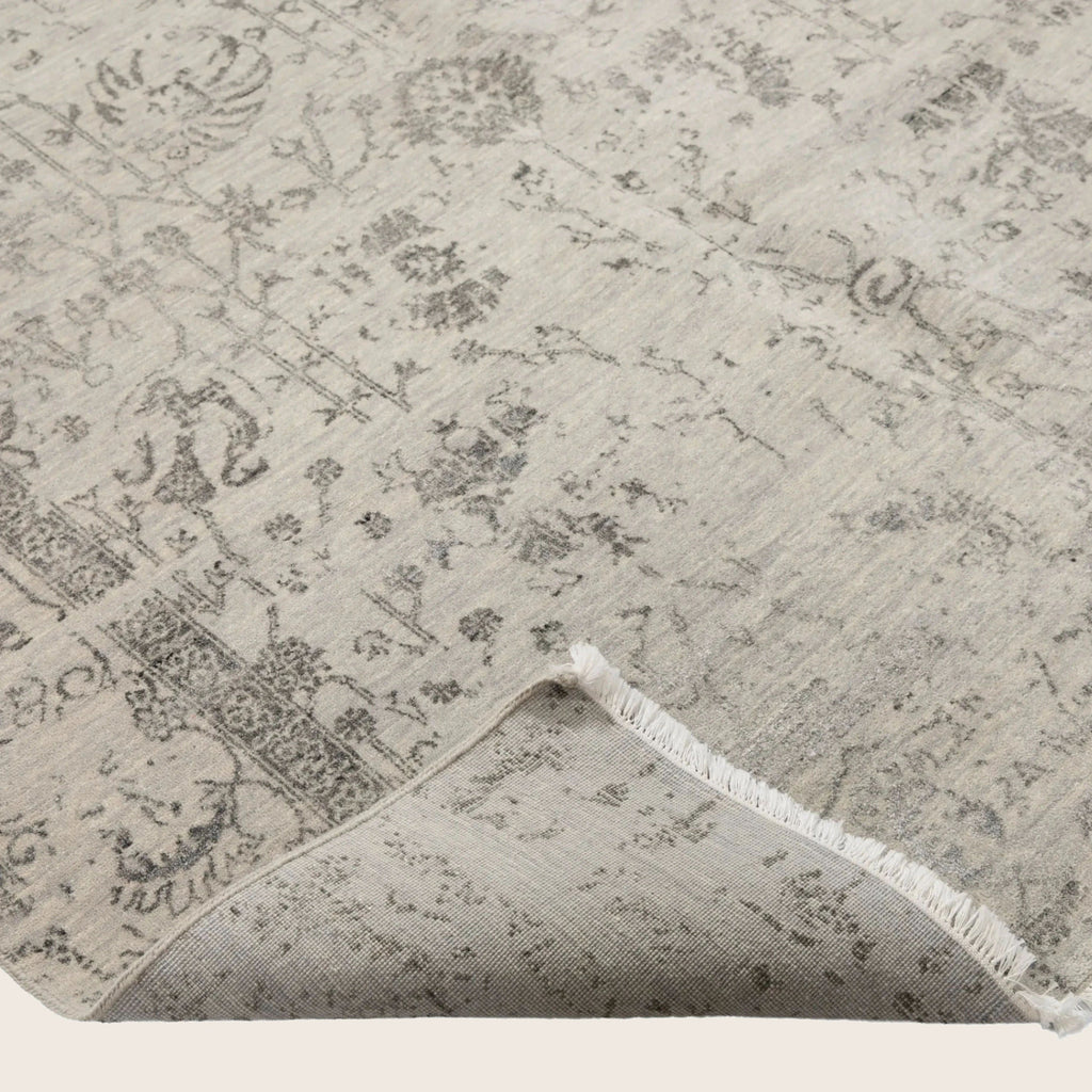 Creme Traditionelle Indo Ikat Wolle Seidenmischung Teppich - 6'1' x 9'3'
