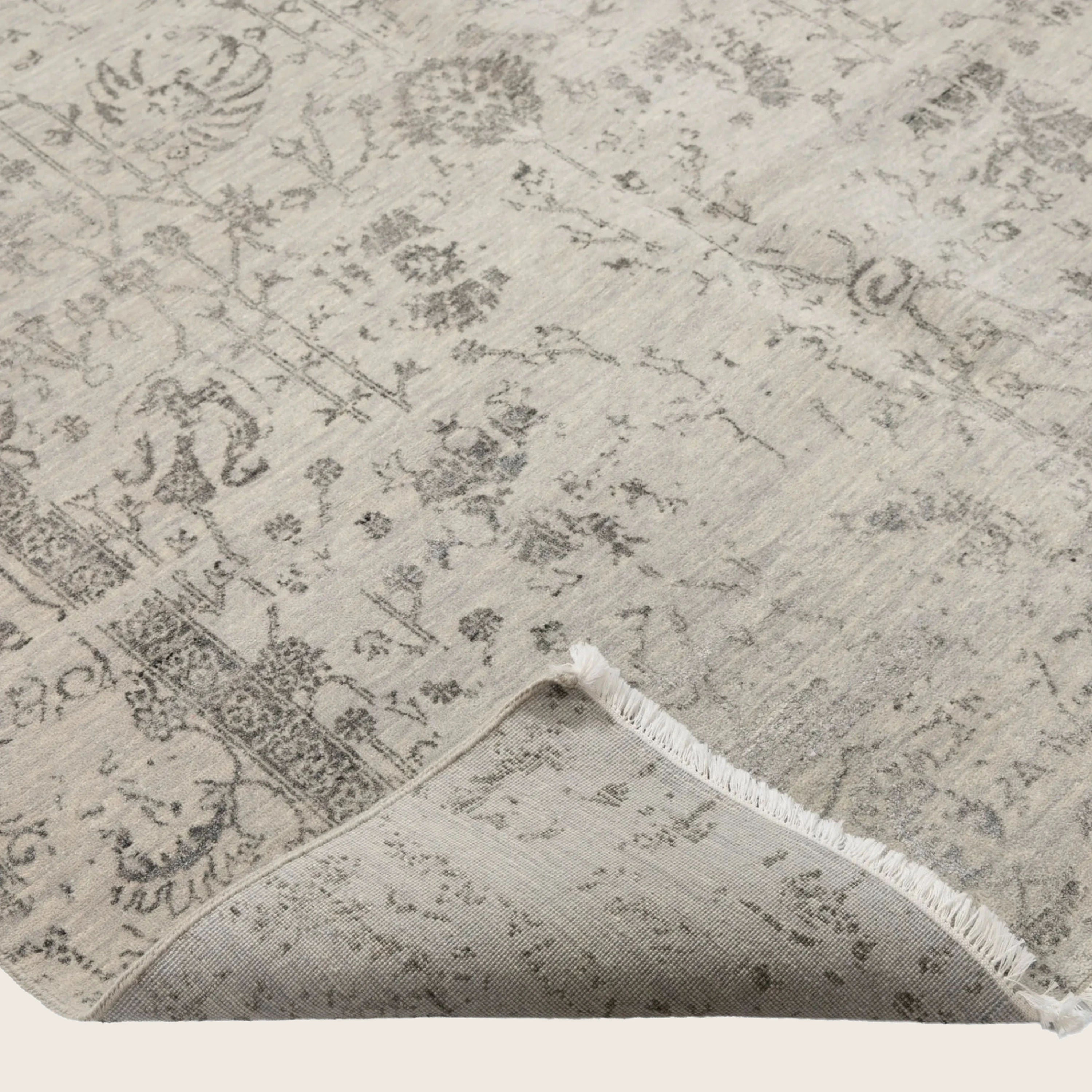 Creme Traditionelle Indo Ikat Wolle Seidenmischung Teppich - 6'1' x 9'3'