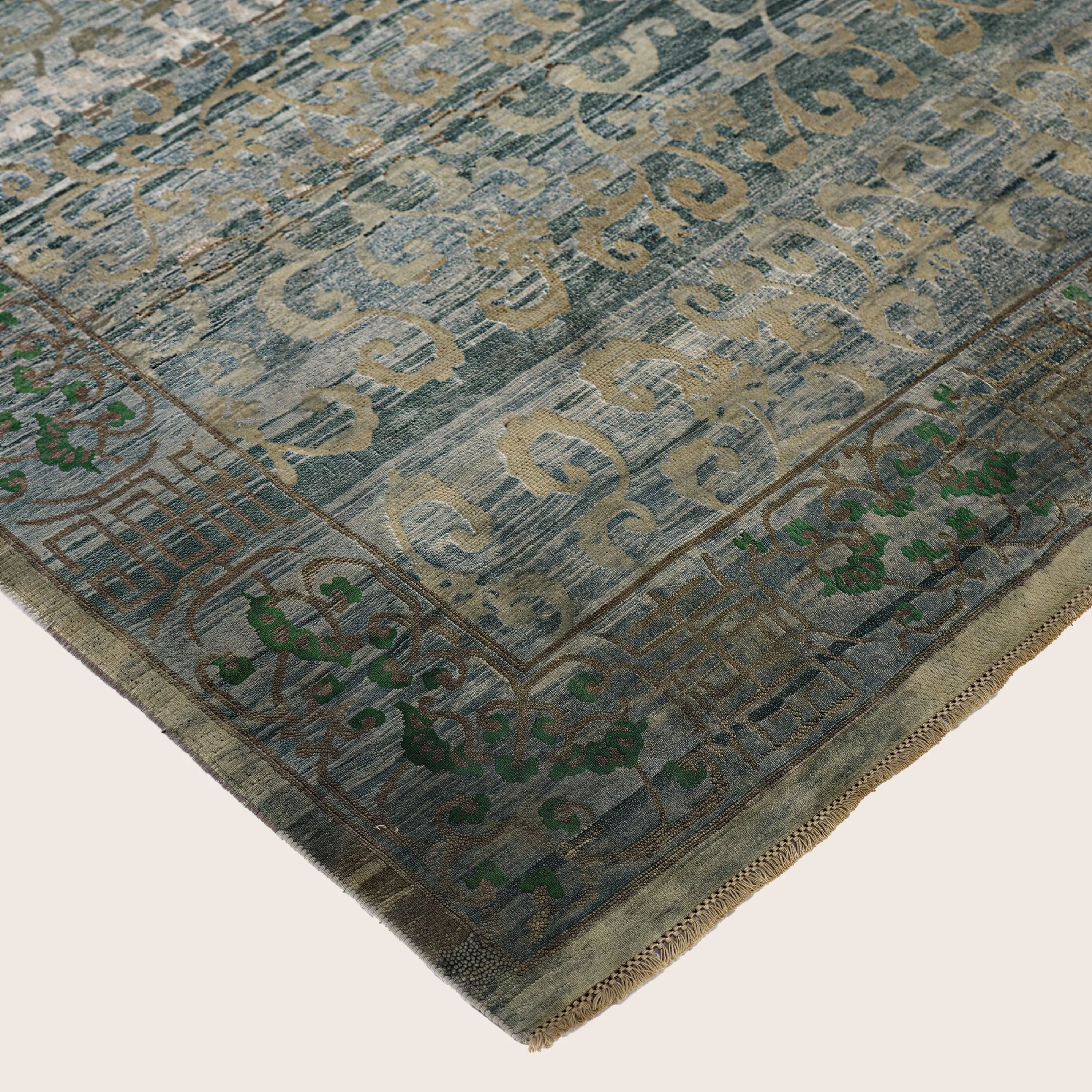 Blaue Alchemie Traditioneller Seidenwollteppich - 7'7' x 10'1''